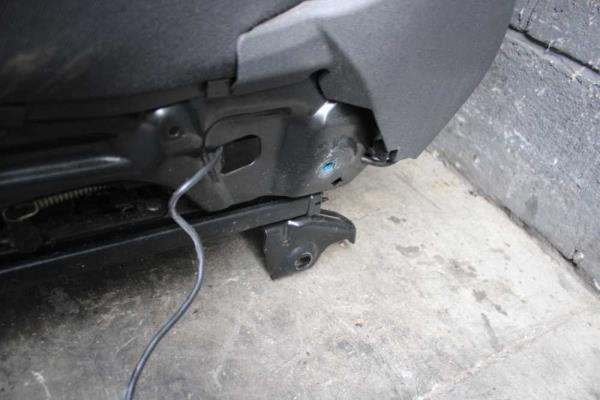 SIEGE AVANT DROIT OPEL CORSA D 3 PORTES - Vue 2